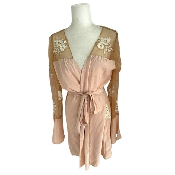 Robed with Love Pink Hildy Robe Short Tie Belt Satin Floral Sheer Size Medium M - Picture 2 of 16